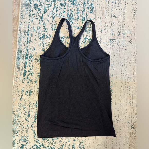 Lululemon ebb tank - Picture 3 of 3